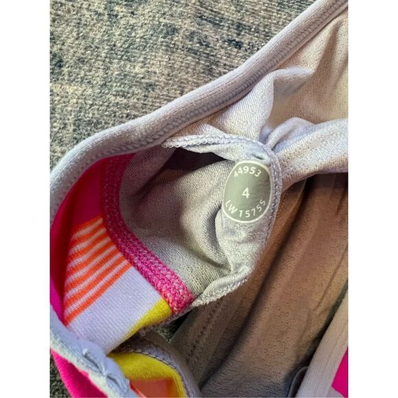 Lululemon No Limits Gray Pink Cool Breeze Groovy Stripe Multi Size 4 - Picture 5 of 7